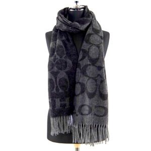 🚨SOLD!!!🚨 Coach Signature Logo Muffler Reversible Scarf